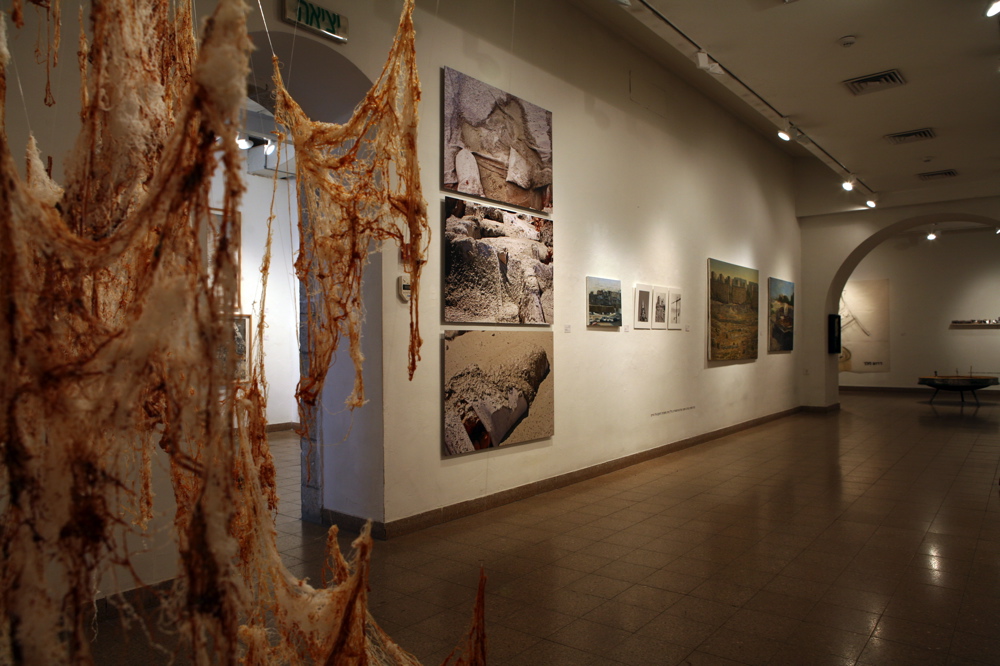Jerusalem, Surface Fractures, 03