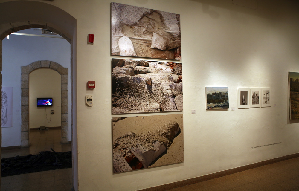 Jerusalem, Surface Fractures, 04