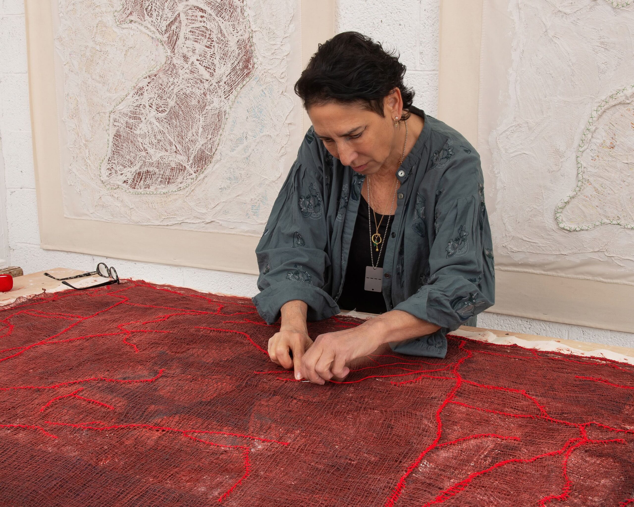 Sewing the red flag 02