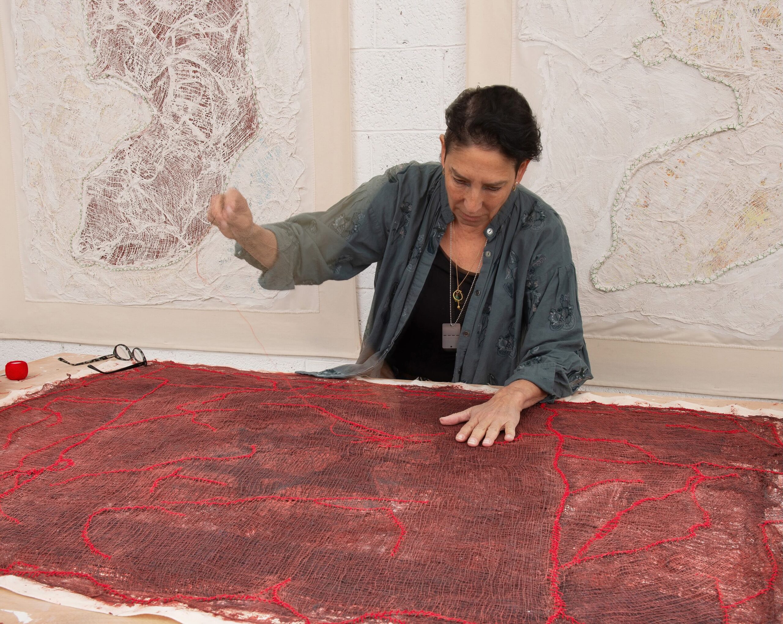 Sewing the red flag 03